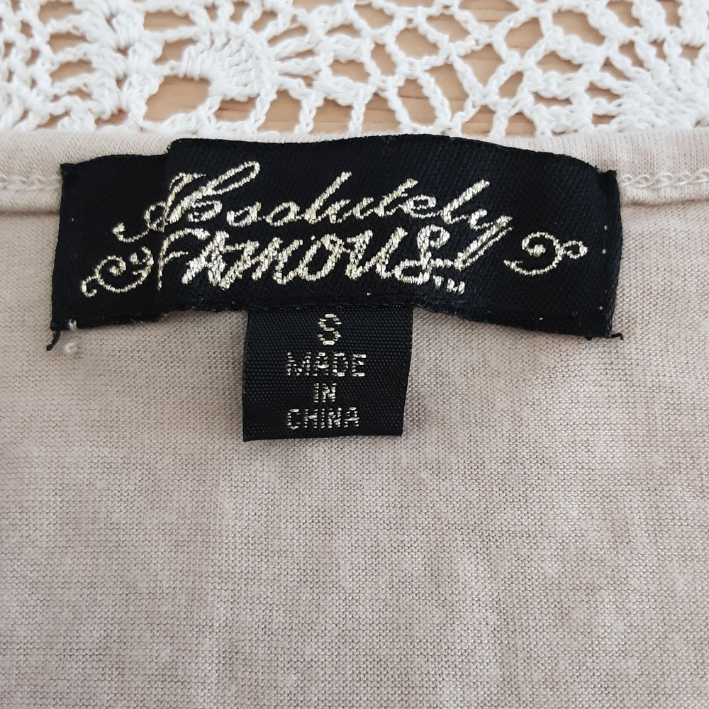 Absolutely Famous - Picture 3 of 5